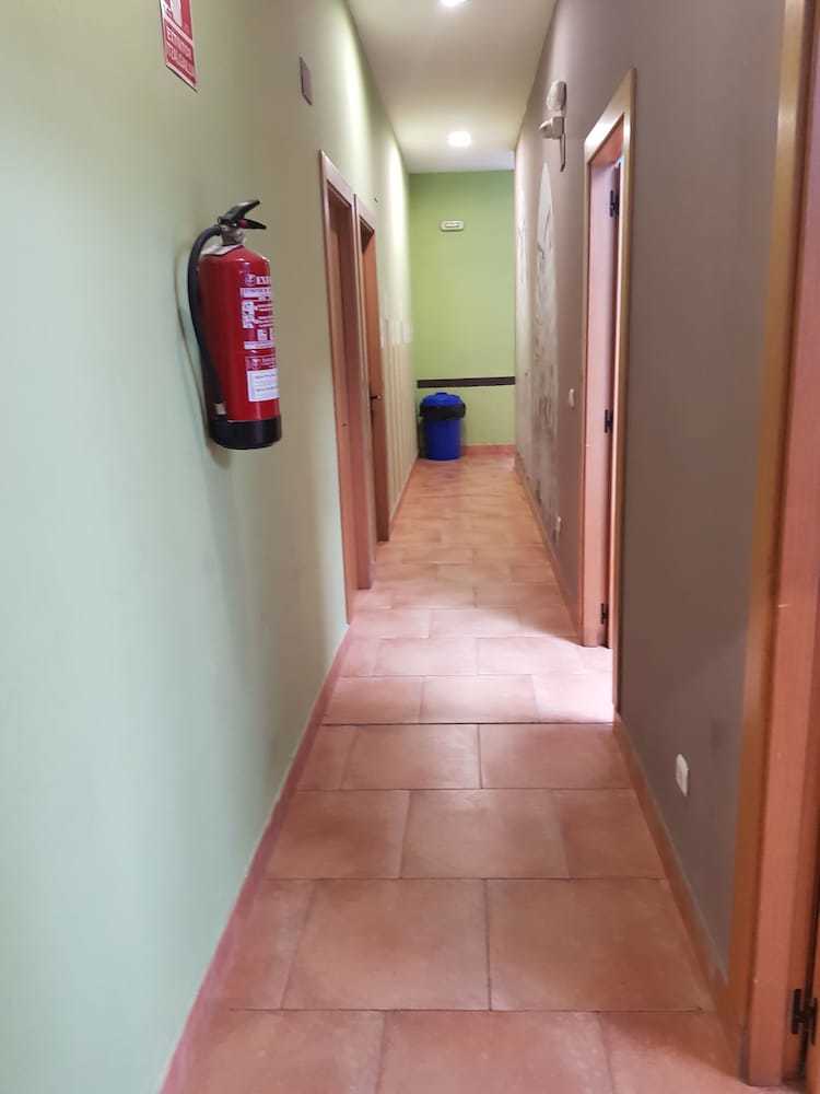 Hostal Albergue Kortarixar