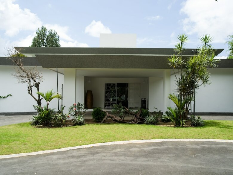 Lepic Villa Hotel