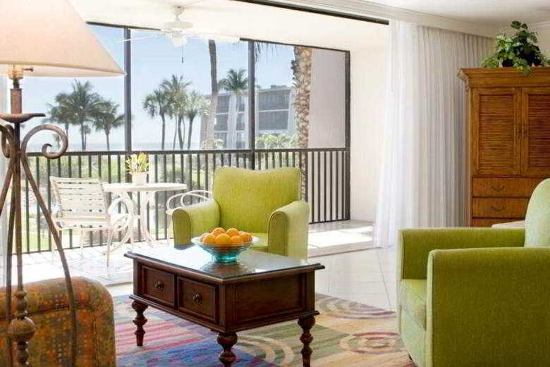 Hotel Sundial Beach Resort
