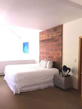 Hotel Mountain Road Resort
