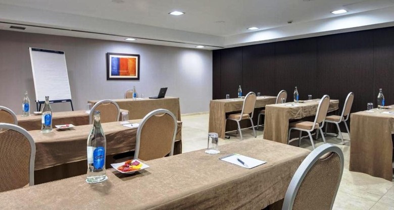 Hotel NH Santa Cruz De Tenerife