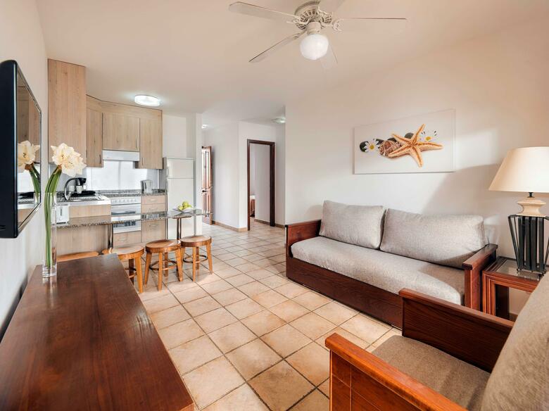 Aparthotel Sol Sun Beach