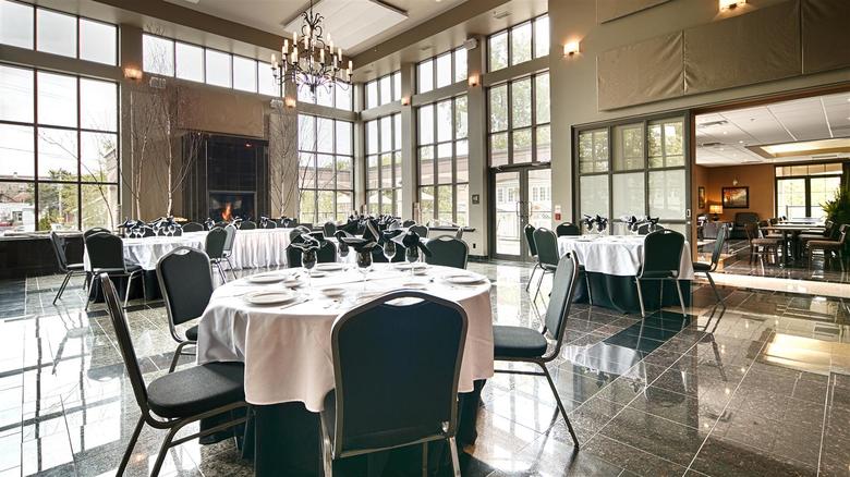 Hotel Best Western Plus Perth Parkside Inn & Spa