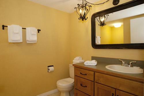 Apartamento Innwest Kirkwood Inn