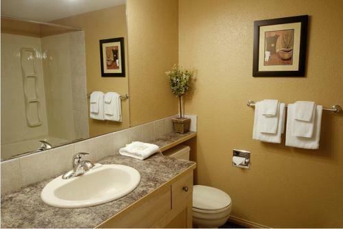 Apartamento Innwest Kirkwood Inn
