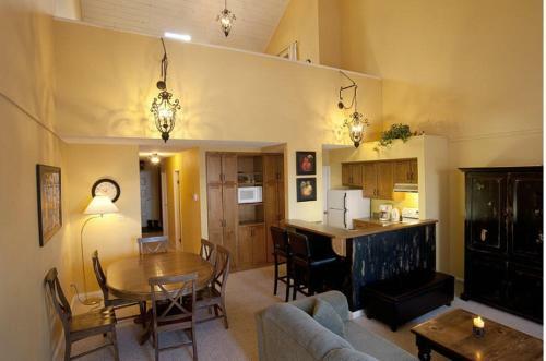 Apartamento Innwest Kirkwood Inn