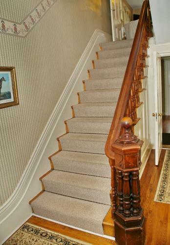 Bluenose Lodge And Victorian B&B Inn