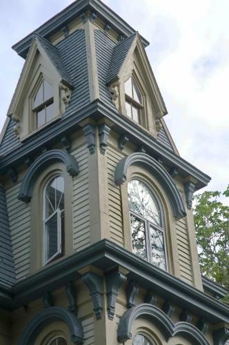 Bluenose Lodge And Victorian B&B Inn