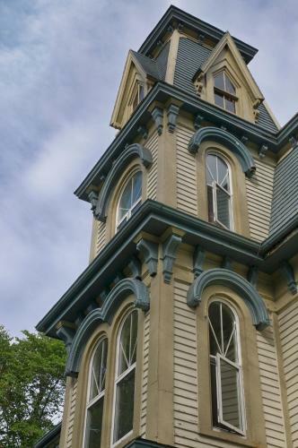 Bluenose Lodge And Victorian B&B Inn
