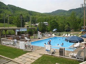 Hotel & Condos Stoneham