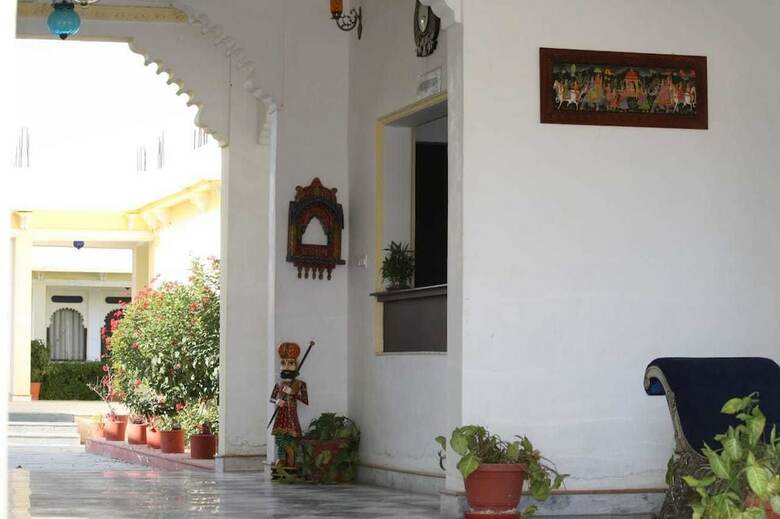 Hotel Rasik Priya Resort