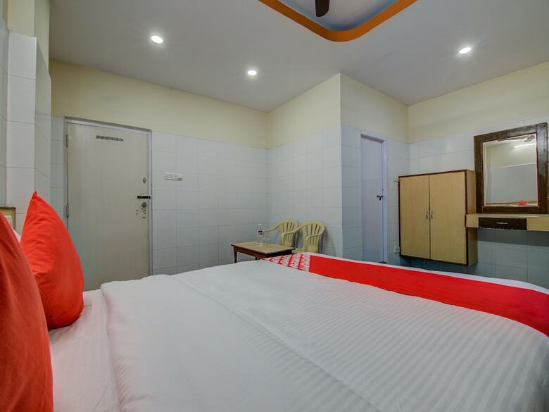Hotel Oyo 14669 Mayur's Residency