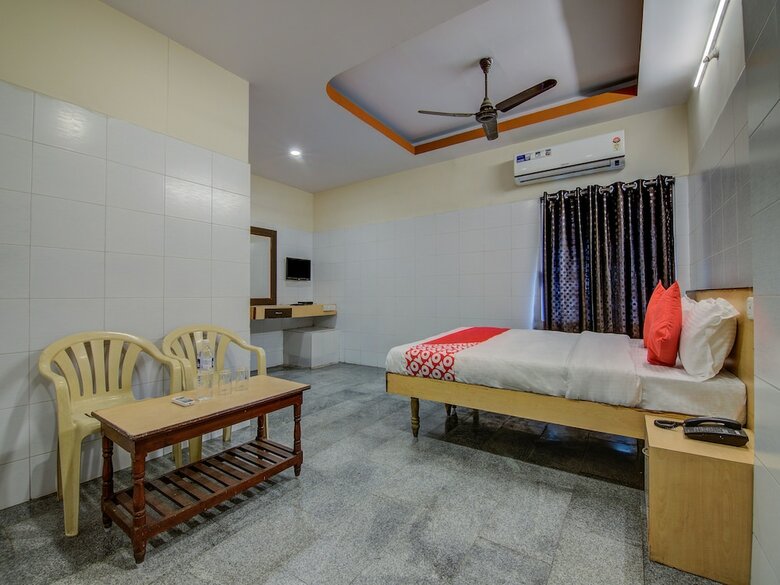 Hotel Oyo 14669 Mayur's Residency