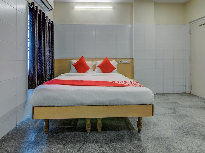 Hotel Oyo 14669 Mayur's Residency