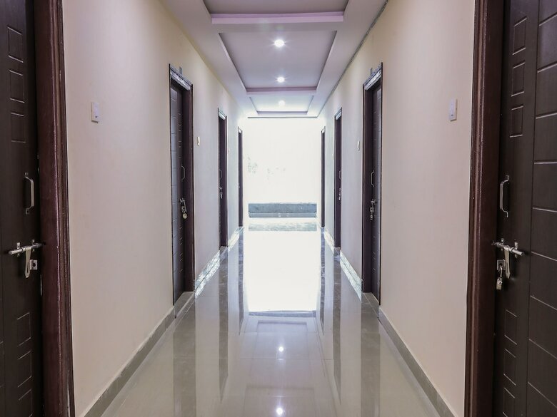 Hotel Oyo 15457 Grd Residency