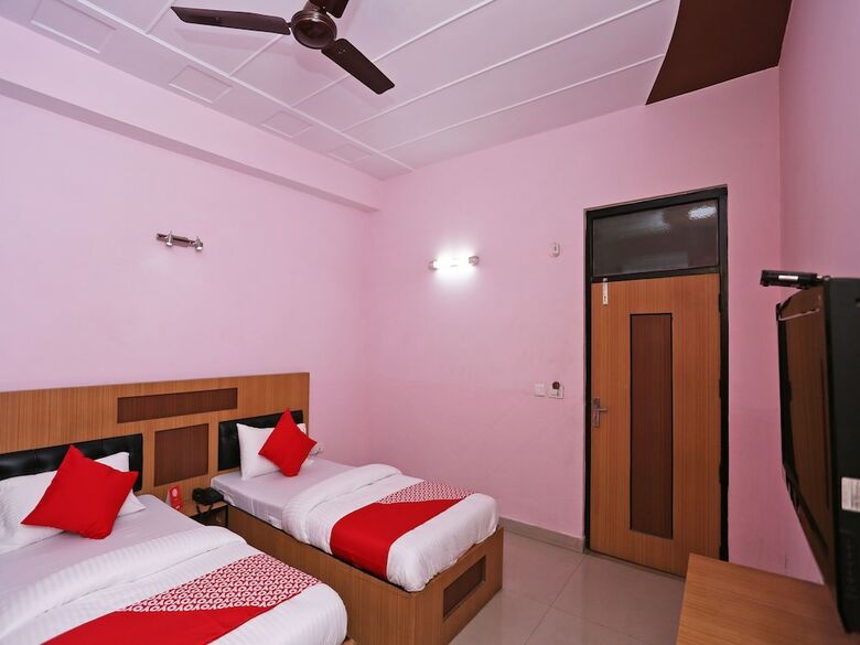 Oyo 16103 Hotel Neelkanth