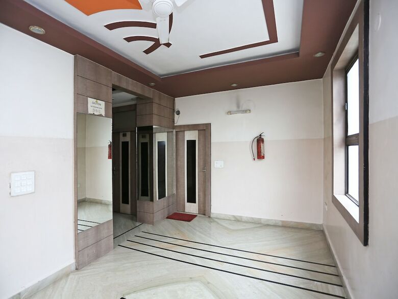 Oyo 16103 Hotel Neelkanth