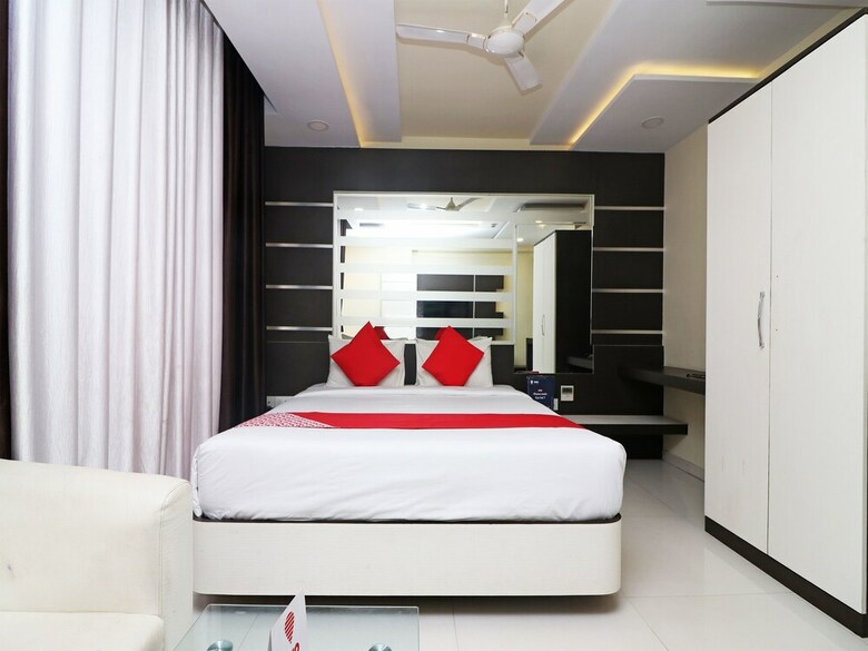 Oyo 7054 Hotel Amabalika