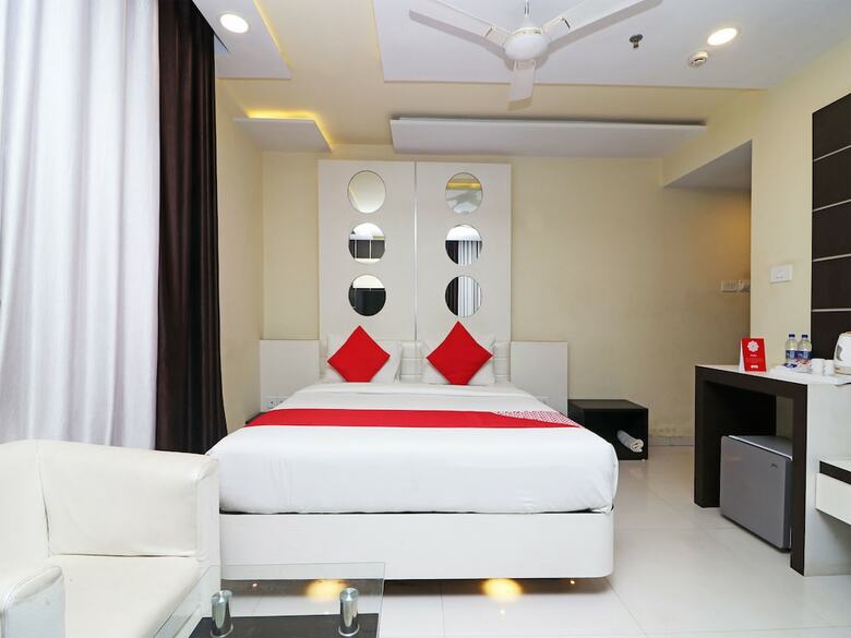 Oyo 7054 Hotel Amabalika
