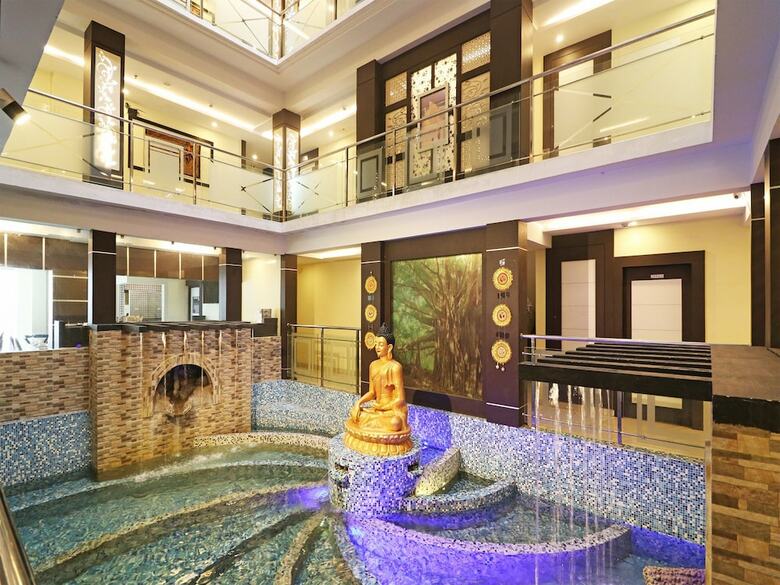 Oyo 7054 Hotel Amabalika