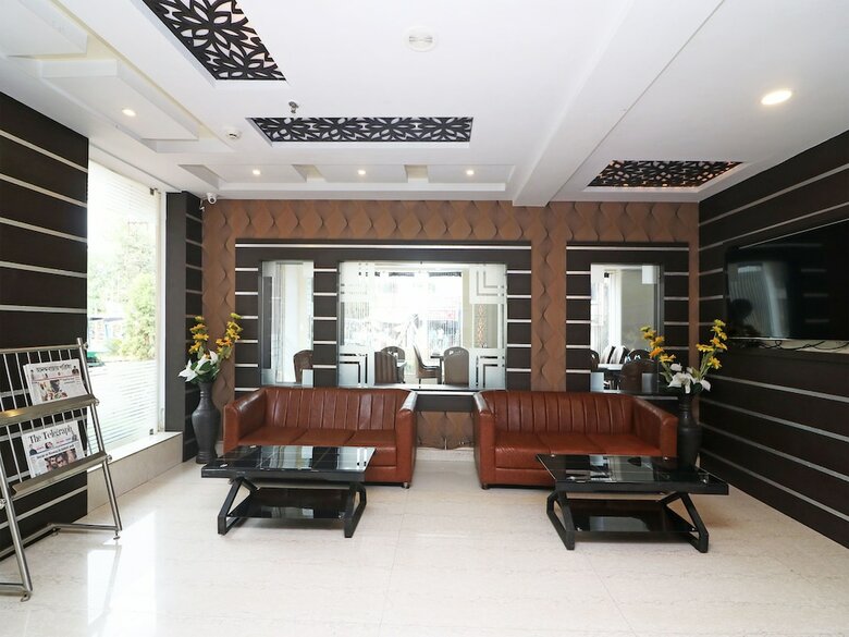 Oyo 7054 Hotel Amabalika
