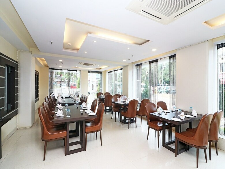 Oyo 7054 Hotel Amabalika