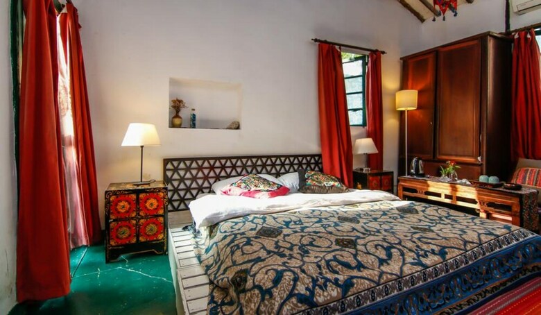 Hotel Zhujiajiao Uma Hostel