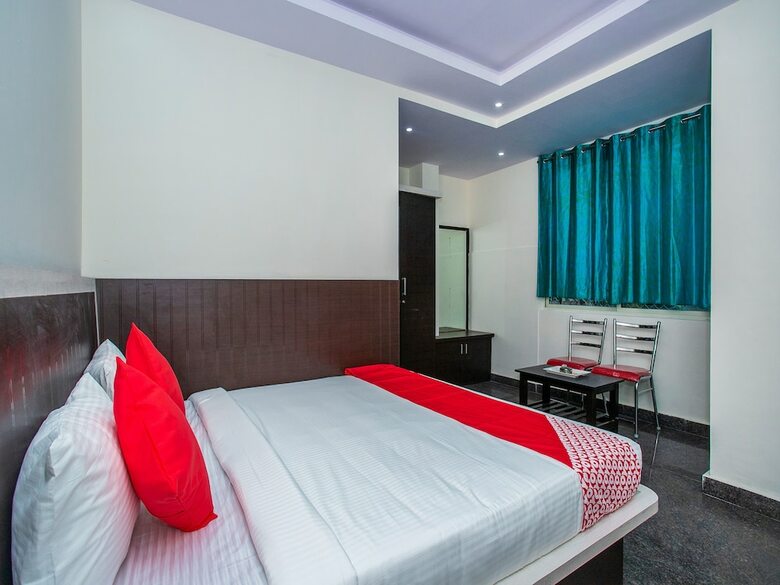 Hotel Oyo 16405 Rg Residency