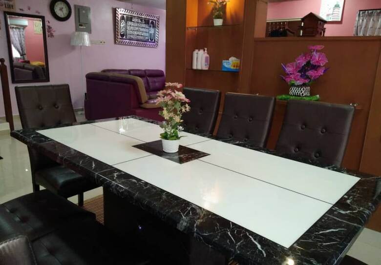 Aisyamyra Homestay