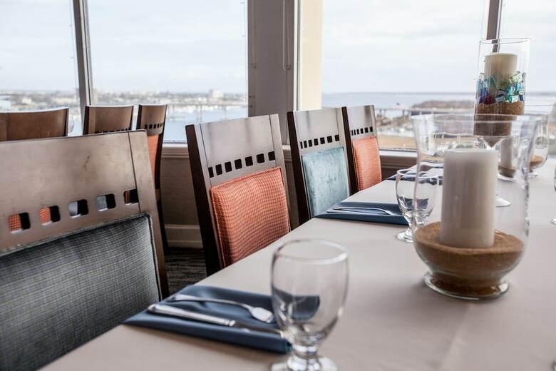 Hotel Holiday Inn Charleston Riverview