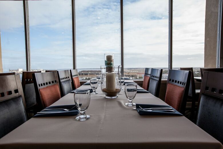 Hotel Holiday Inn Charleston Riverview