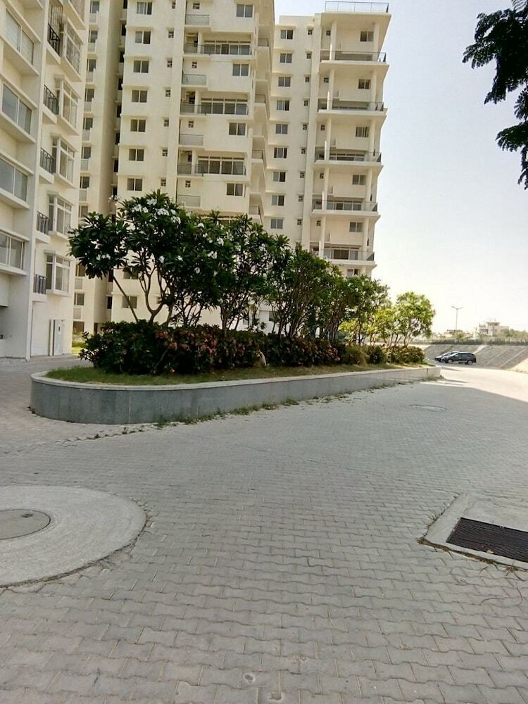Tripthrill Maytas Hill Apartments