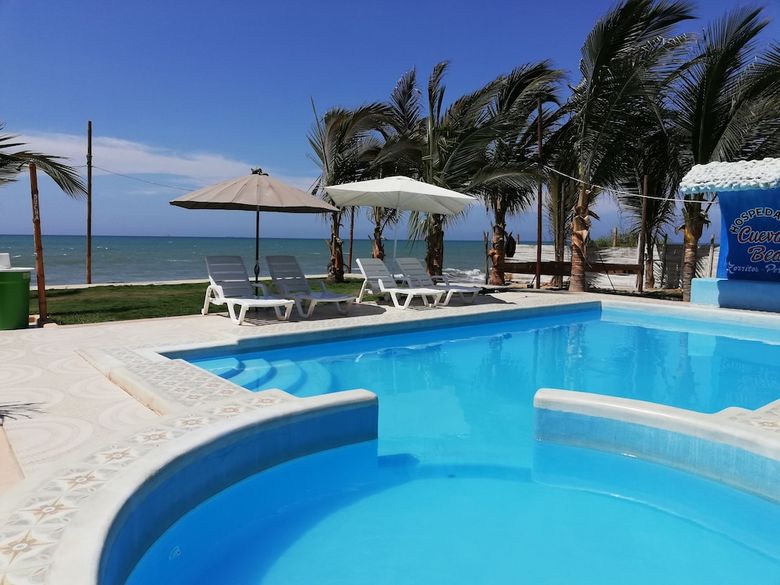 Hotel Hospedaje Cueva Beach