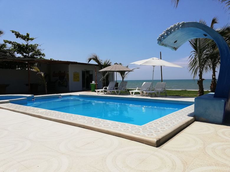 Hotel Hospedaje Cueva Beach