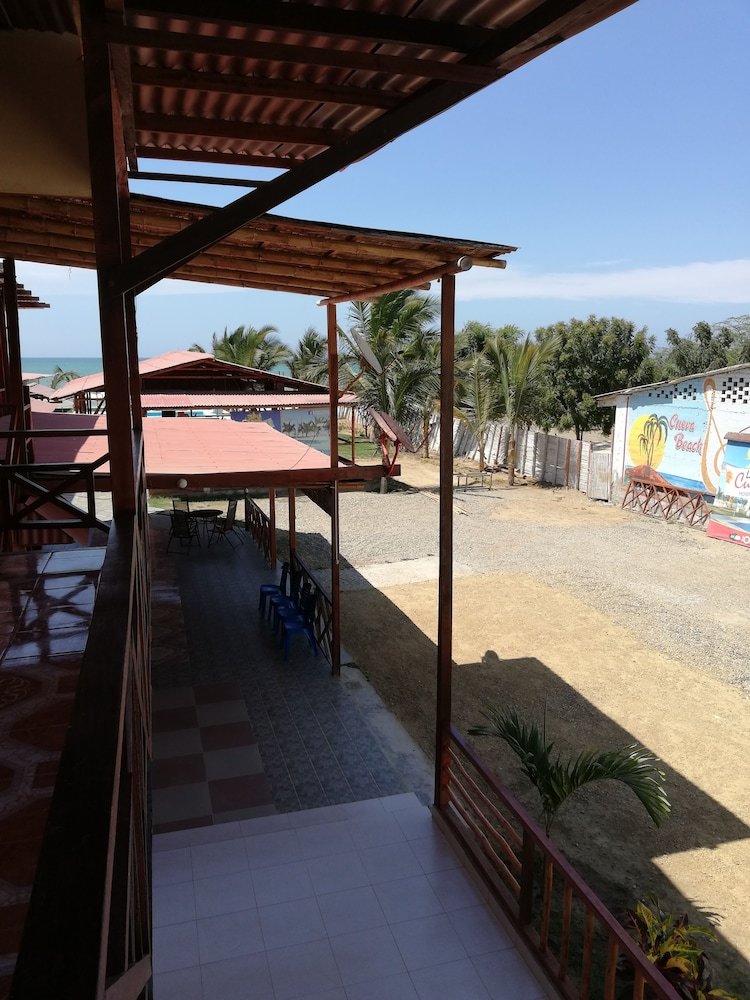 Hotel Hospedaje Cueva Beach
