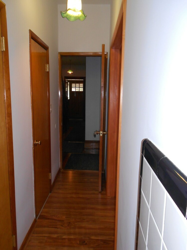 The Comfy First Floor Apartment, Ridgewood, Queens