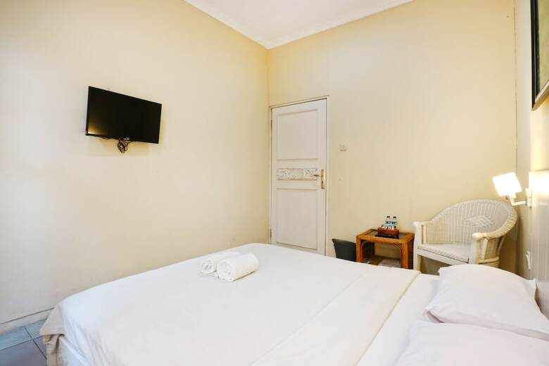 Rose Chamber Bed & Breakfast