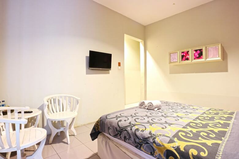 Rose Chamber Bed & Breakfast