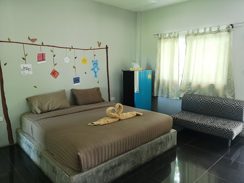 Hotel The Palm Village