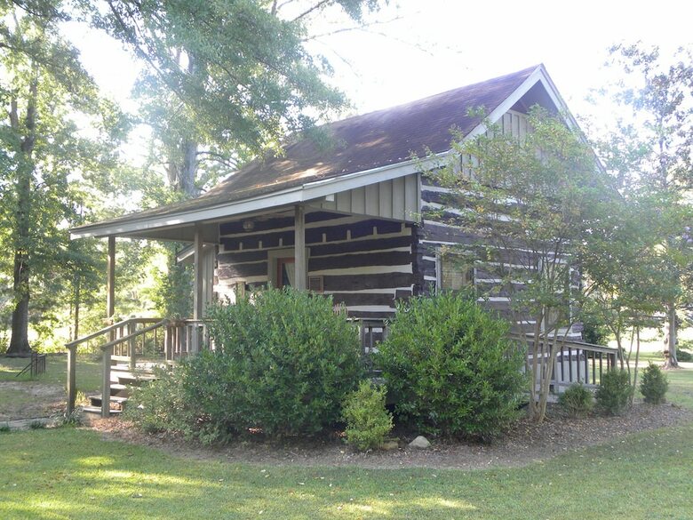 French Camp Bed And Breakfast