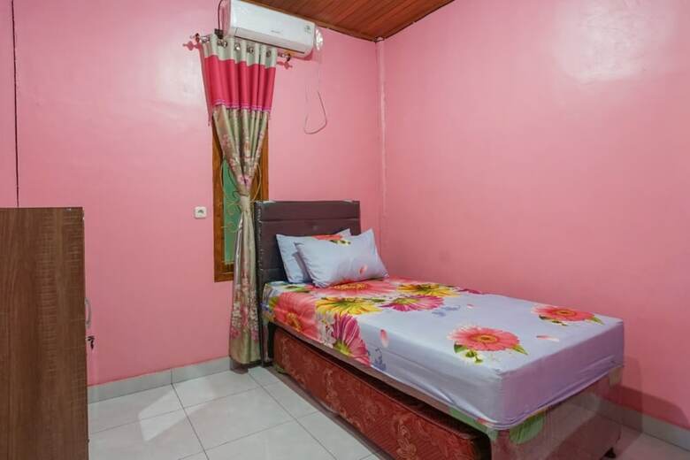 Hotel Rumah Kost Maple Winangun