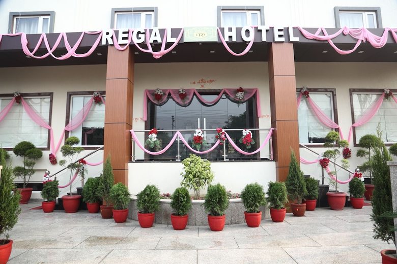 Regal Hotel And Restaurant