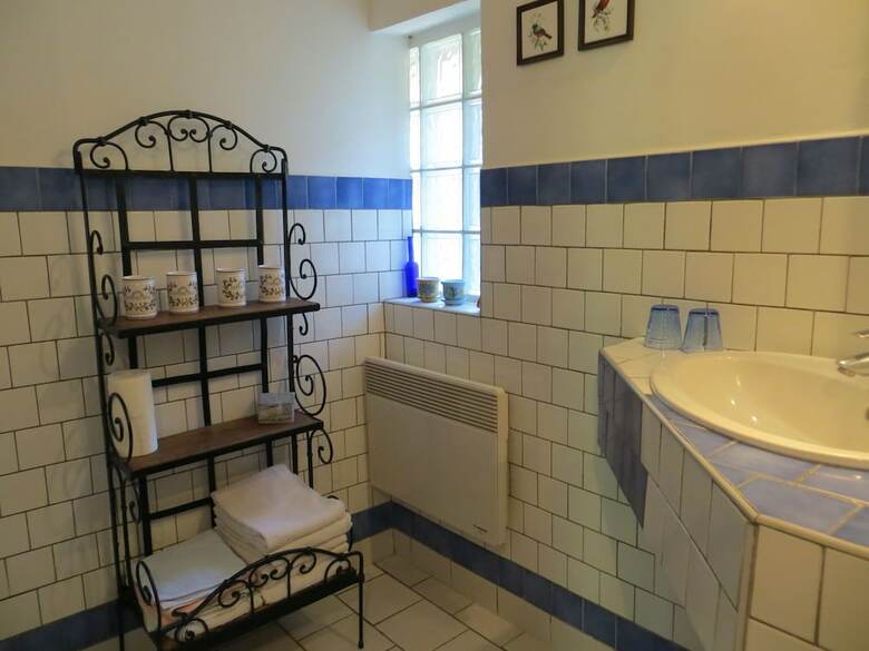 Hotel Chambres D'h�tes C�t� Jardin