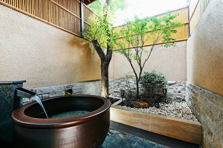 Jiletang Hot Spring Hotel