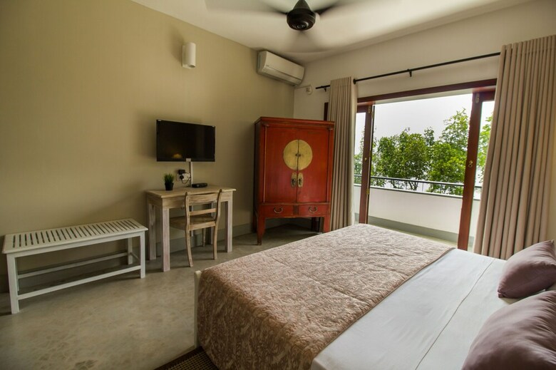 Hotel Arahtis Lake Villa