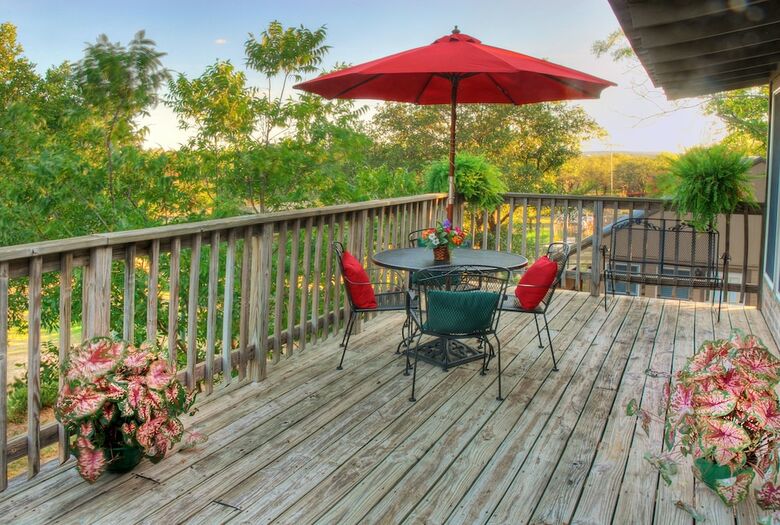 Kuebler Waldrip Haus Bed And Breakfast