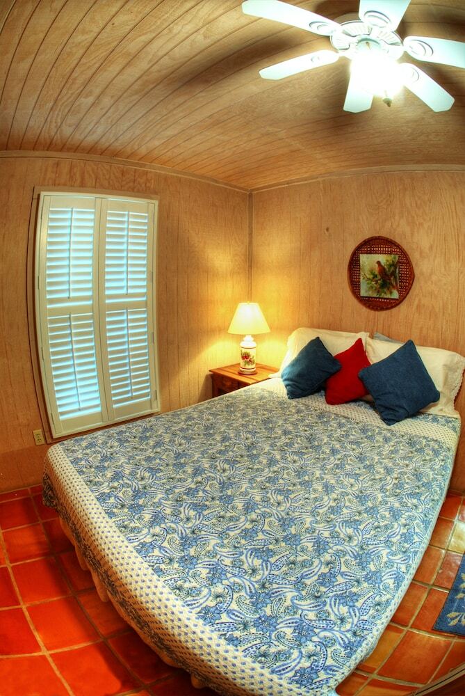 Kuebler Waldrip Haus Bed And Breakfast