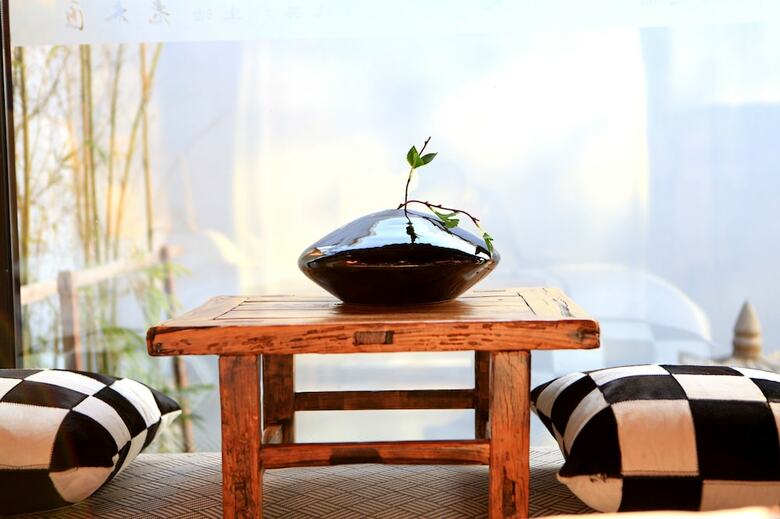 Hotel Carpenter's Rustic Courtyard-great Wall
