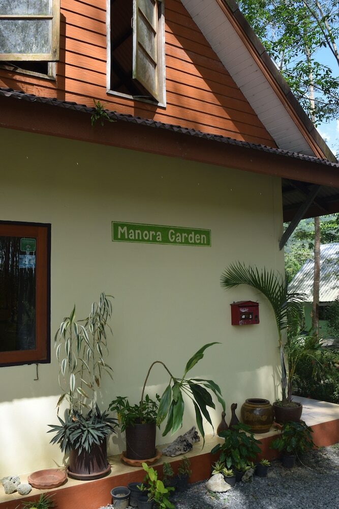 Hotel Manora Garden B & B