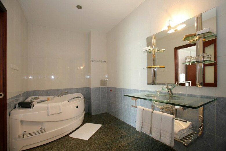Hotel Song Hong Resort